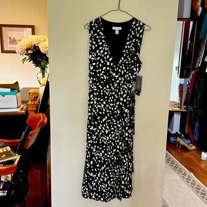 Nordstrom Signature black and white sleeveless V-neck wrap dress